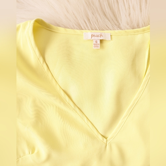 {Peach} Yellow Women's Top with Sheer Balloon Sleeves - Picture 2 of 7